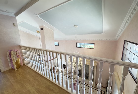 Resale - Villa - Cabo Roig