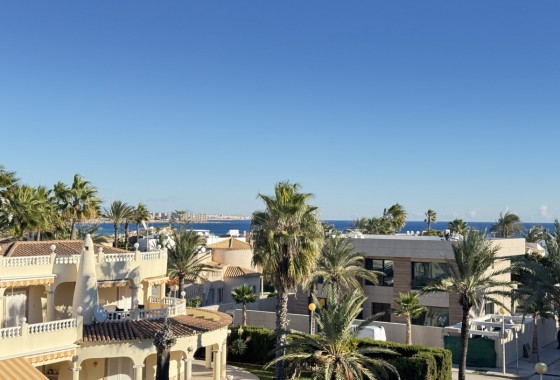 Resale - Villa - Cabo Roig