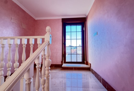 Resale - Villa - Cabo Roig