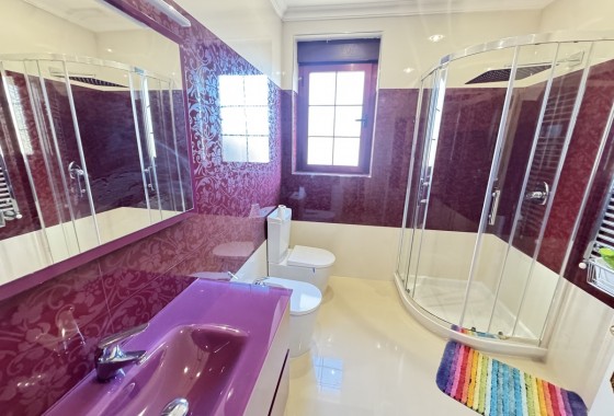 Resale - Villa - Cabo Roig