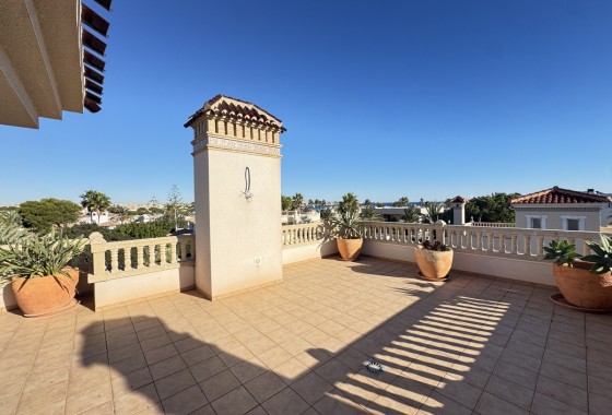 Resale - Villa - Cabo Roig