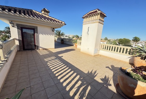 Resale - Villa - Cabo Roig