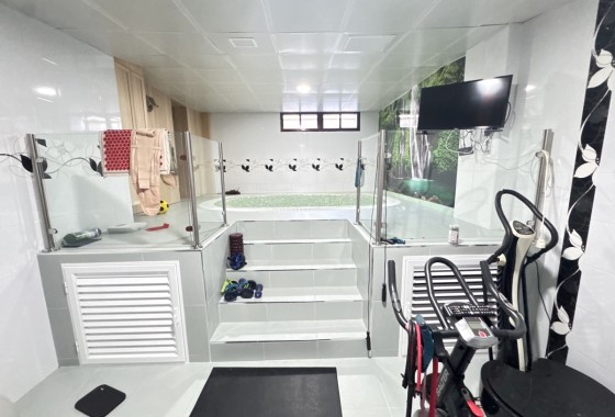 Resale - Villa - Cabo Roig