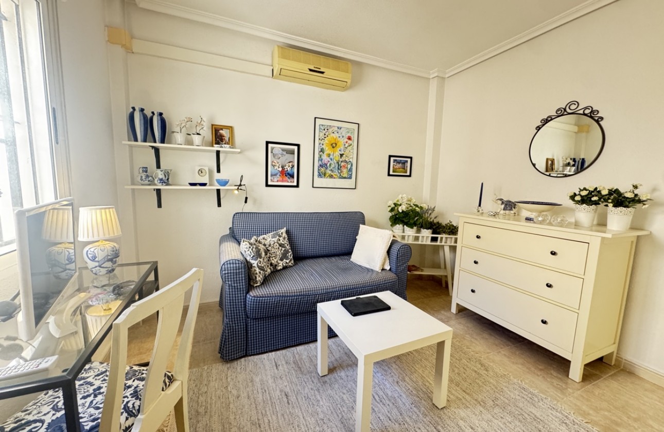 Resale - Apartment / flat - Los Altos