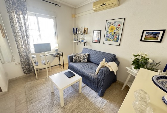 Resale - Apartment / flat - Los Altos