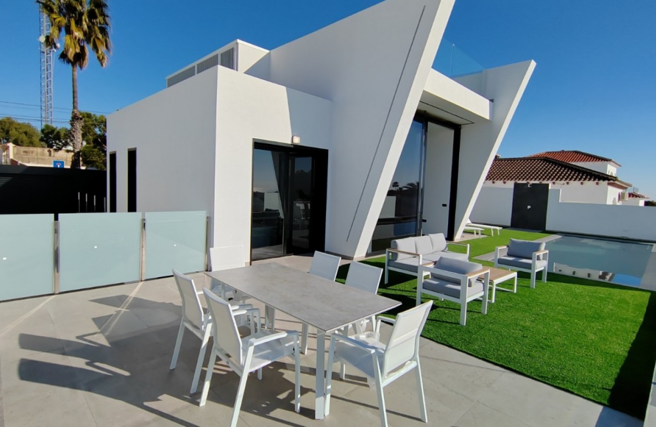 Nueva construcción  - Chalet - Torrevieja - Los Balcones - Los Altos del Edén