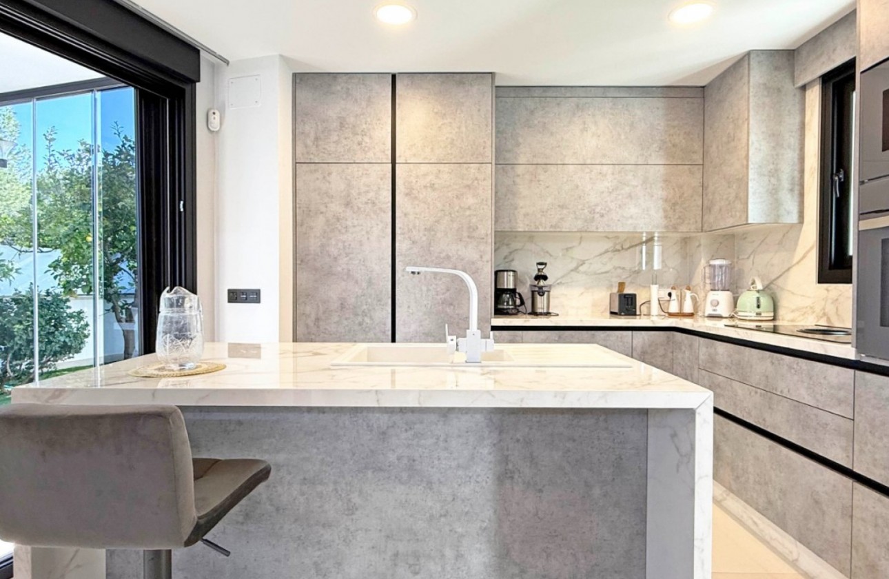 Reventa - Chalet - Orihuela Costa - Villamartín