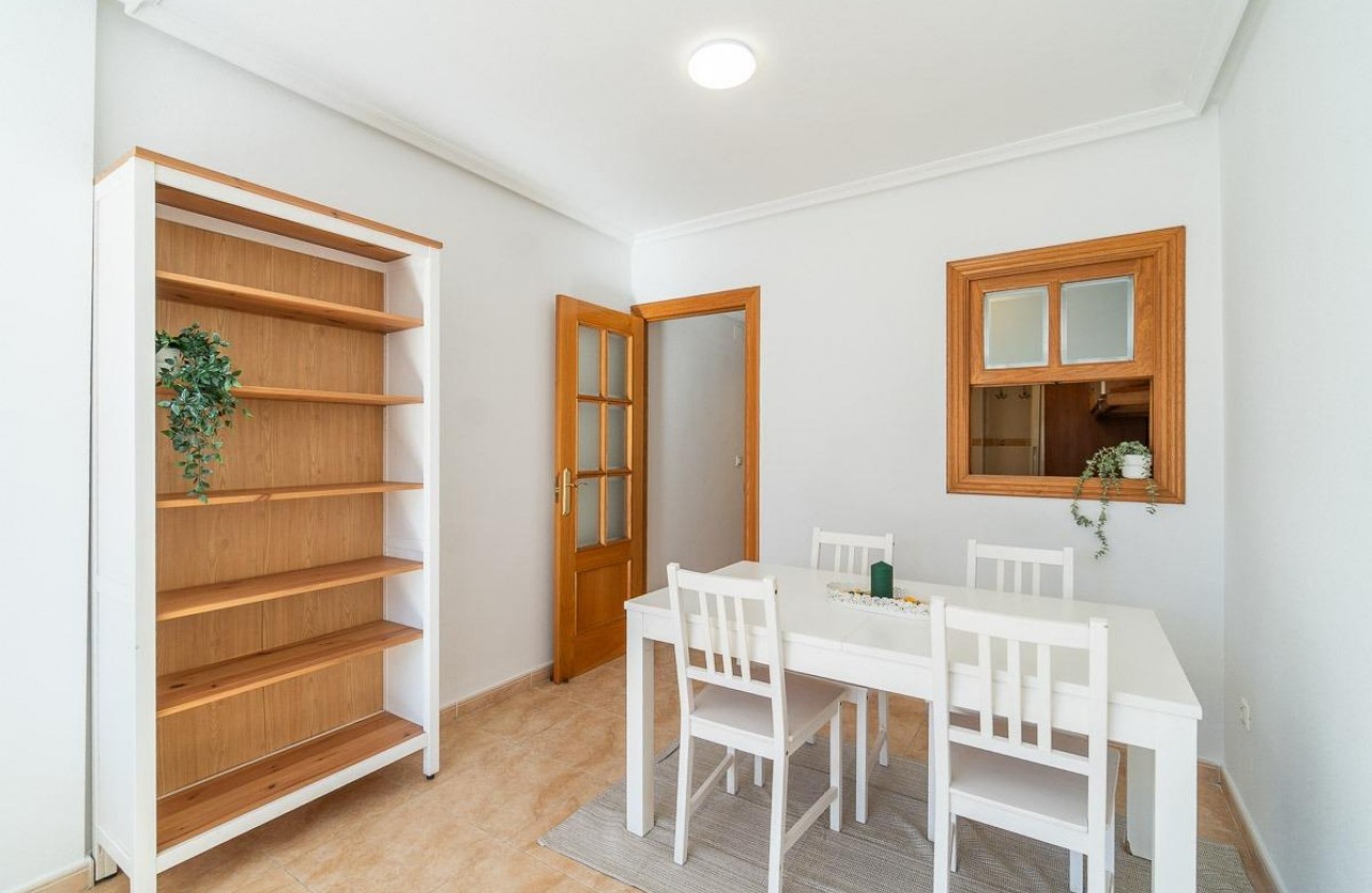 Revente - Appartement - Torrevieja - Centro