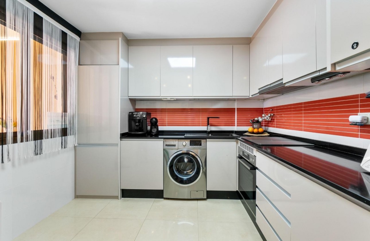 Resale - Villa - Torrevieja - Aguas Nuevas