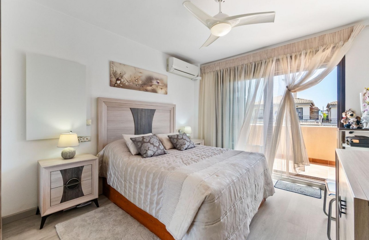 Resale - Villa - Torrevieja - Aguas Nuevas