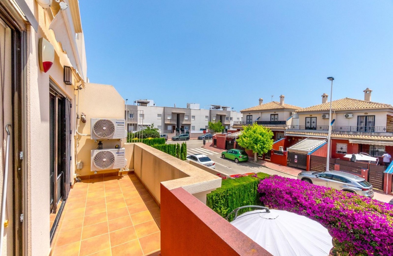 Resale - Villa - Torrevieja - Aguas Nuevas