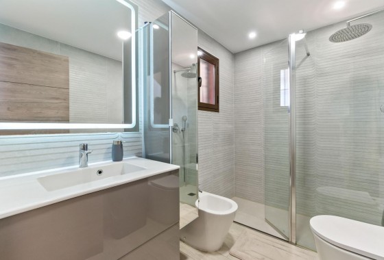 Resale - Villa - Torrevieja - Aguas Nuevas