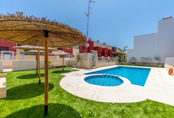 Resale - Villa - Torrevieja - Aguas Nuevas