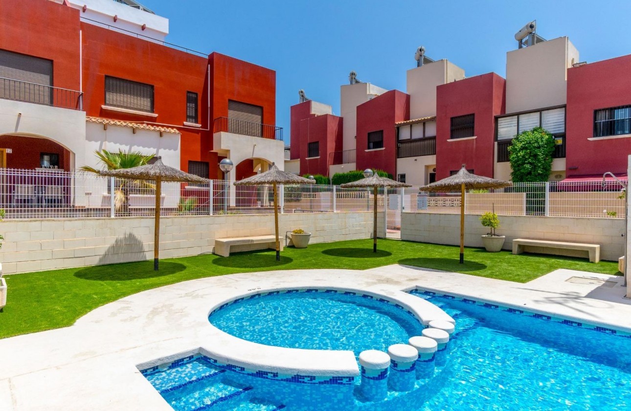 Resale - Villa - Torrevieja - Aguas Nuevas