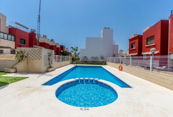 Resale - Villa - Torrevieja - Aguas Nuevas
