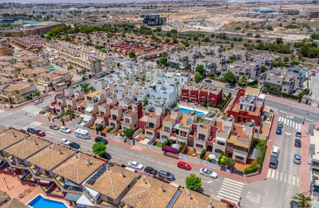 Resale - Villa - Torrevieja - Aguas Nuevas