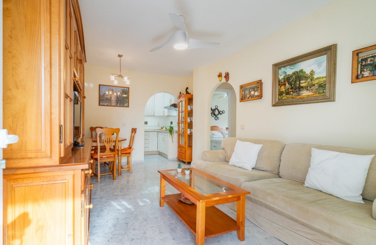 Alquiler a largo plazo - Apartamento / piso - Orihuela Costa - Playa Flamenca