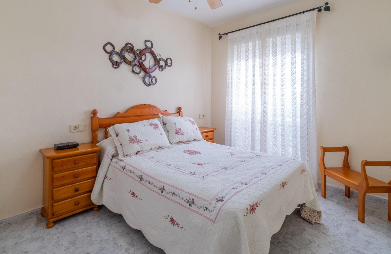 Alquiler a largo plazo - Apartamento / piso - Orihuela Costa - Playa Flamenca