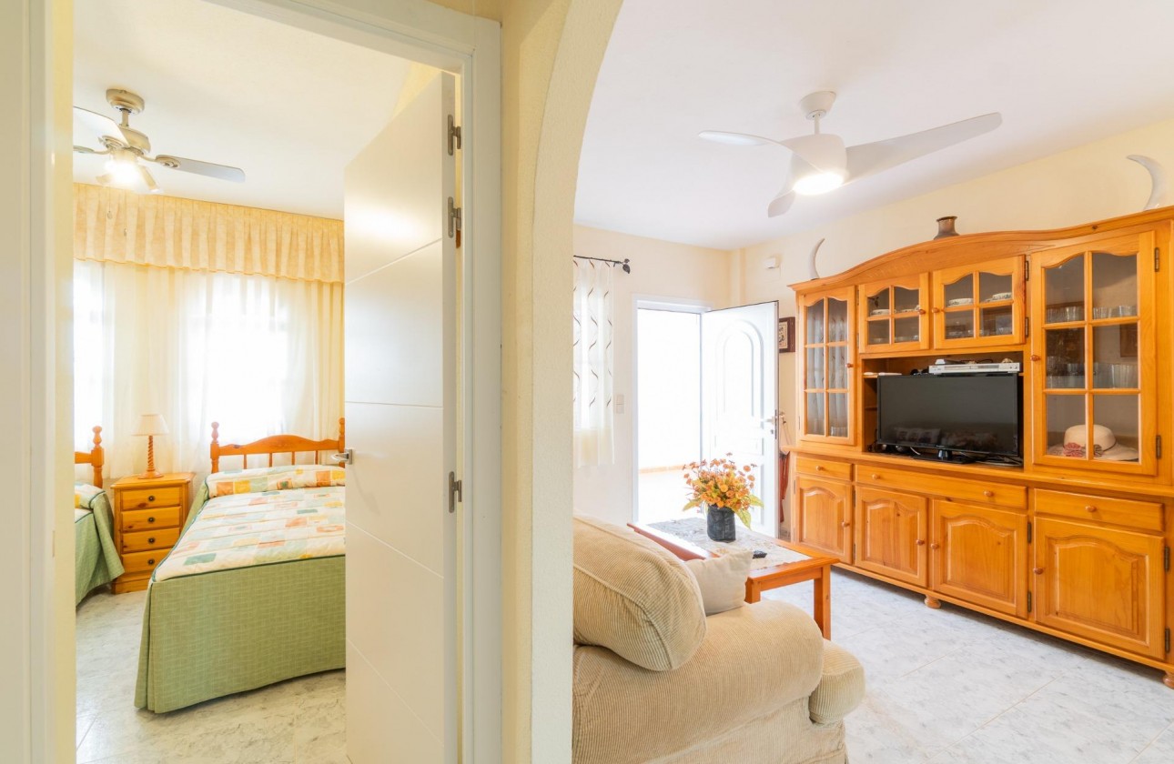 Alquiler a largo plazo - Apartamento / piso - Orihuela Costa - Playa Flamenca