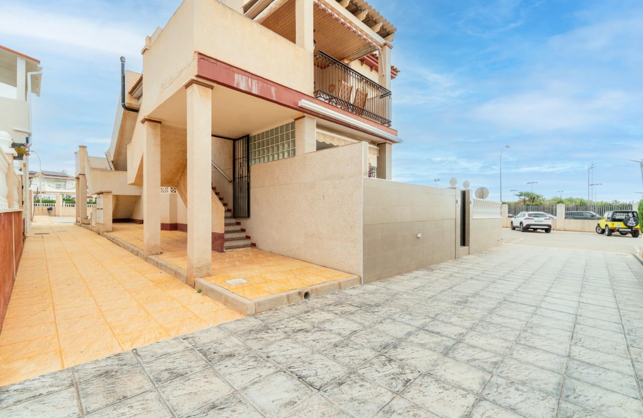 Alquiler a largo plazo - Apartamento / piso - Orihuela Costa - Playa Flamenca