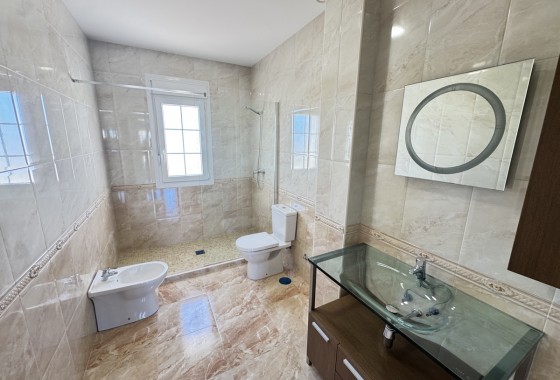 Resale - Villa - Cabo Roig