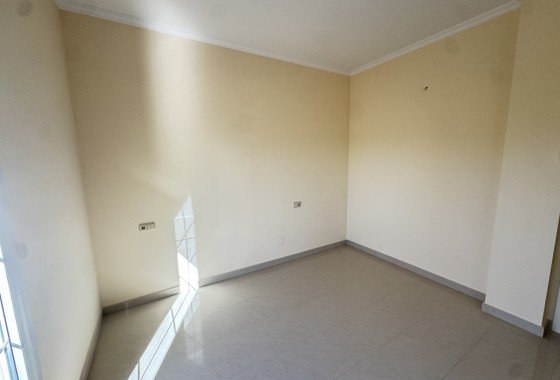 Resale - Villa - Cabo Roig