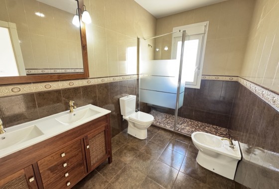 Resale - Villa - Cabo Roig