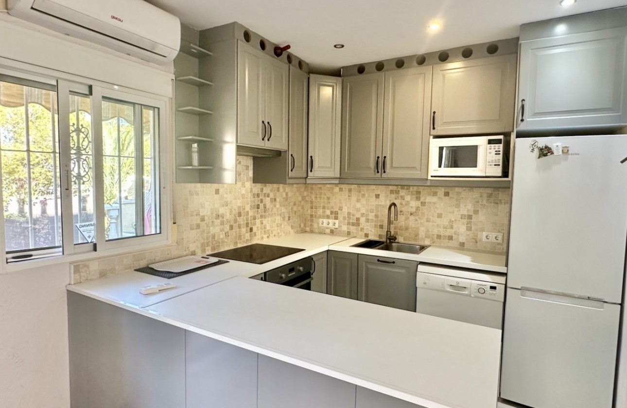 Revente - Villa - Guardamar del Segura - Lomas de Polo-Pinomar