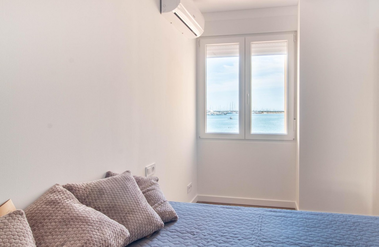 Resale - Apartment / flat - Torrevieja - Acequion