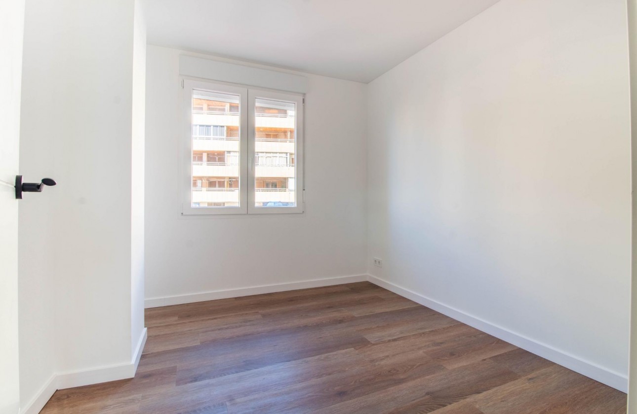 Resale - Apartment / flat - Torrevieja - Acequion