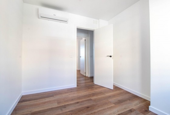 Resale - Apartment / flat - Torrevieja - Acequion