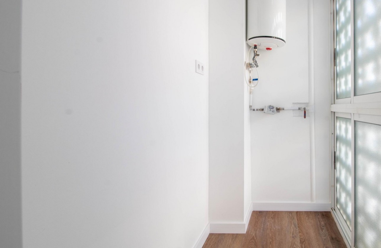 Resale - Apartment / flat - Torrevieja - Acequion