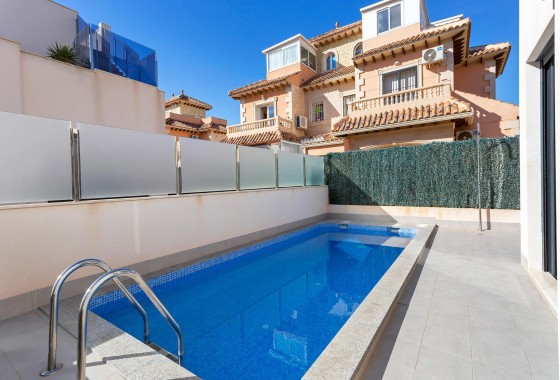Resale - Villa - Torrevieja - Sector 25