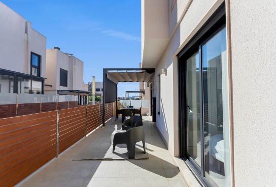 Resale - Villa - Torrevieja - Sector 25