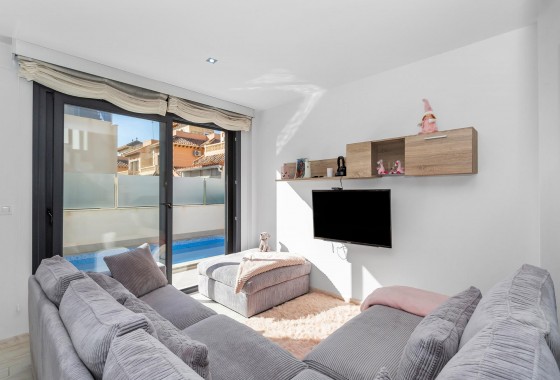 Resale - Villa - Torrevieja - Sector 25
