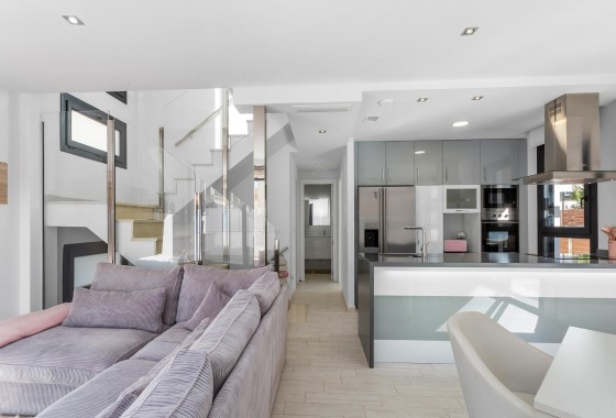 Resale - Villa - Torrevieja - Sector 25