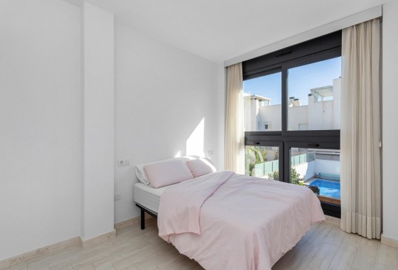 Resale - Villa - Torrevieja - Sector 25