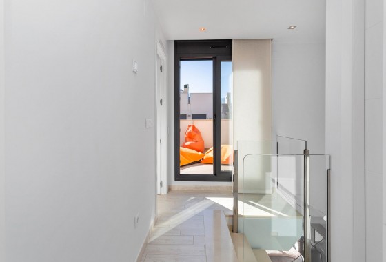 Resale - Villa - Torrevieja - Sector 25