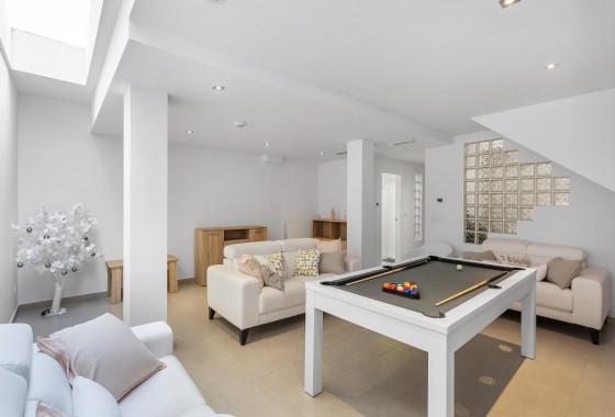 Resale - Villa - Torrevieja - Sector 25