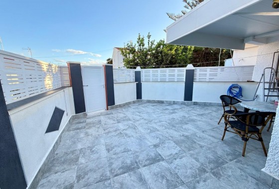 Resale - Bungalow - Torrevieja - La Siesta - El Salado - Torreta