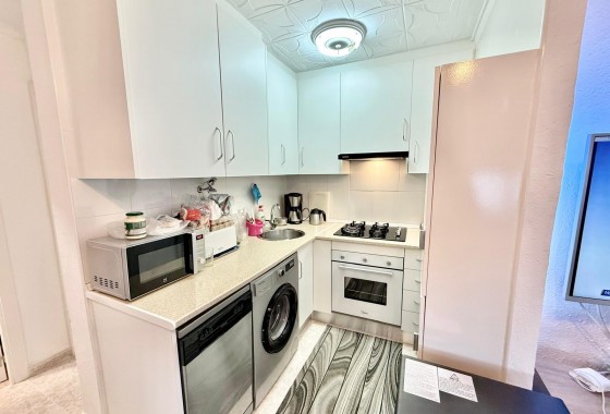 Resale - Bungalow - Torrevieja - La Siesta - El Salado - Torreta