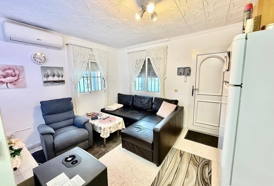 Resale - Bungalow - Torrevieja - La Siesta - El Salado - Torreta