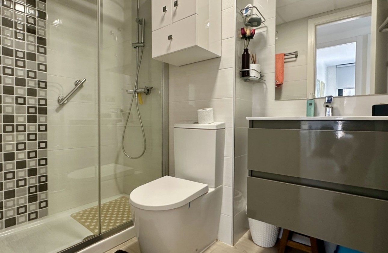 Resale - Apartment / flat - Orihuela Costa - Punta Prima