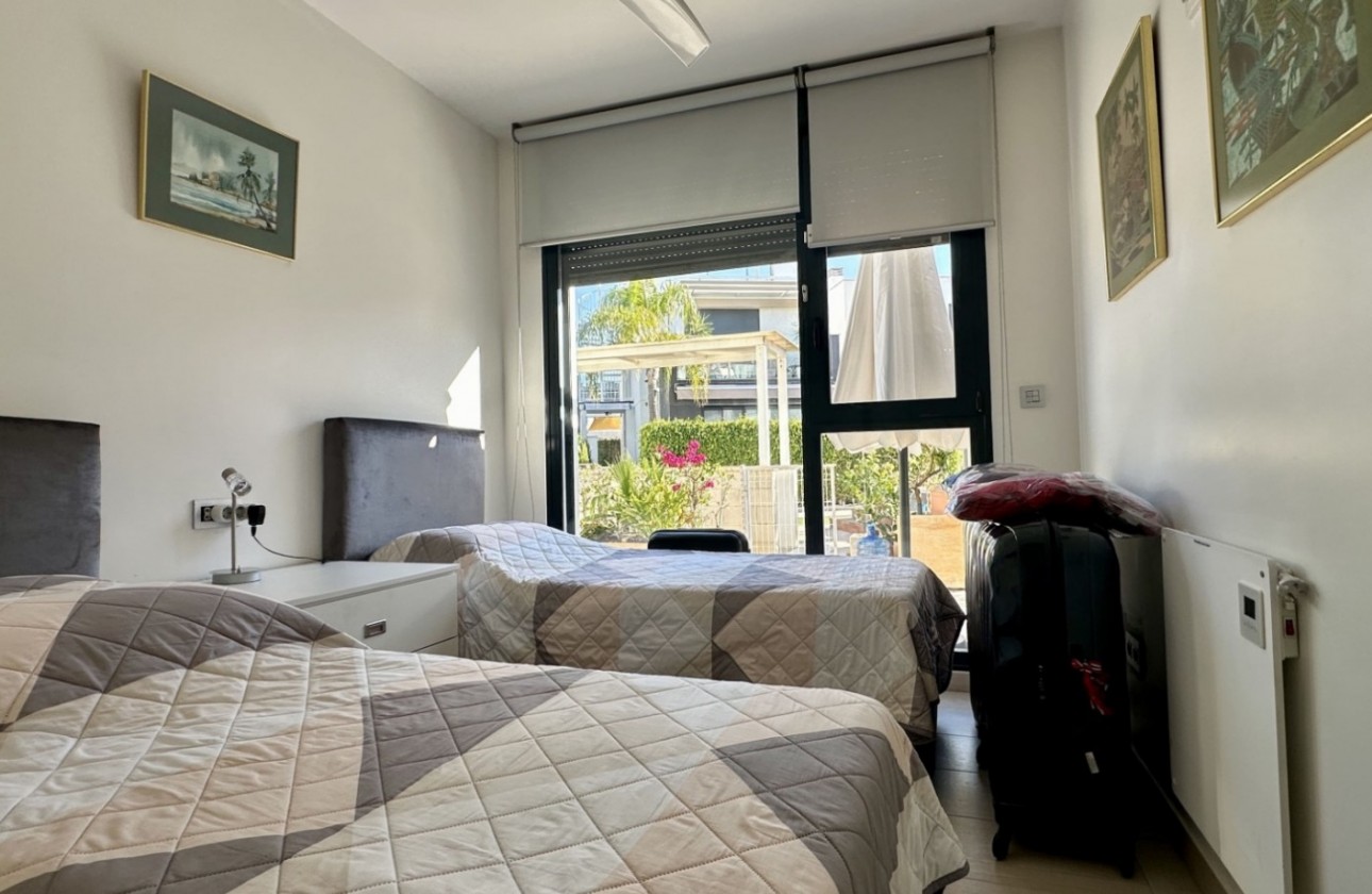 Resale - Apartment / flat - Orihuela Costa - Punta Prima