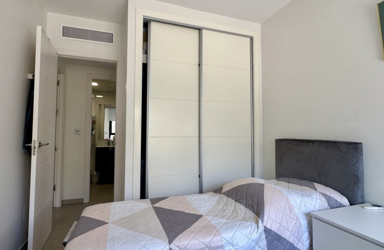 Resale - Apartment / flat - Orihuela Costa - Punta Prima