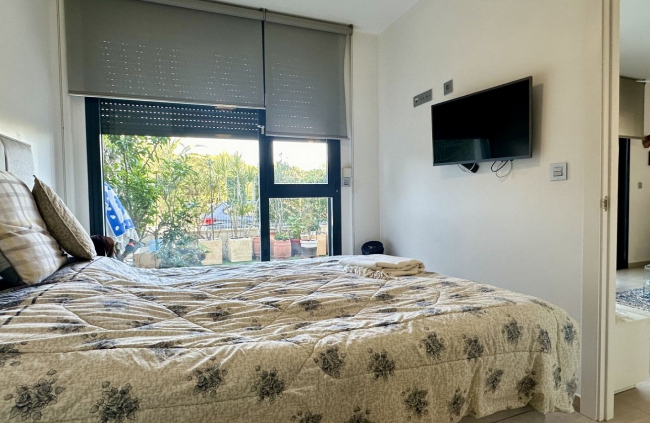 Resale - Apartment / flat - Orihuela Costa - Punta Prima