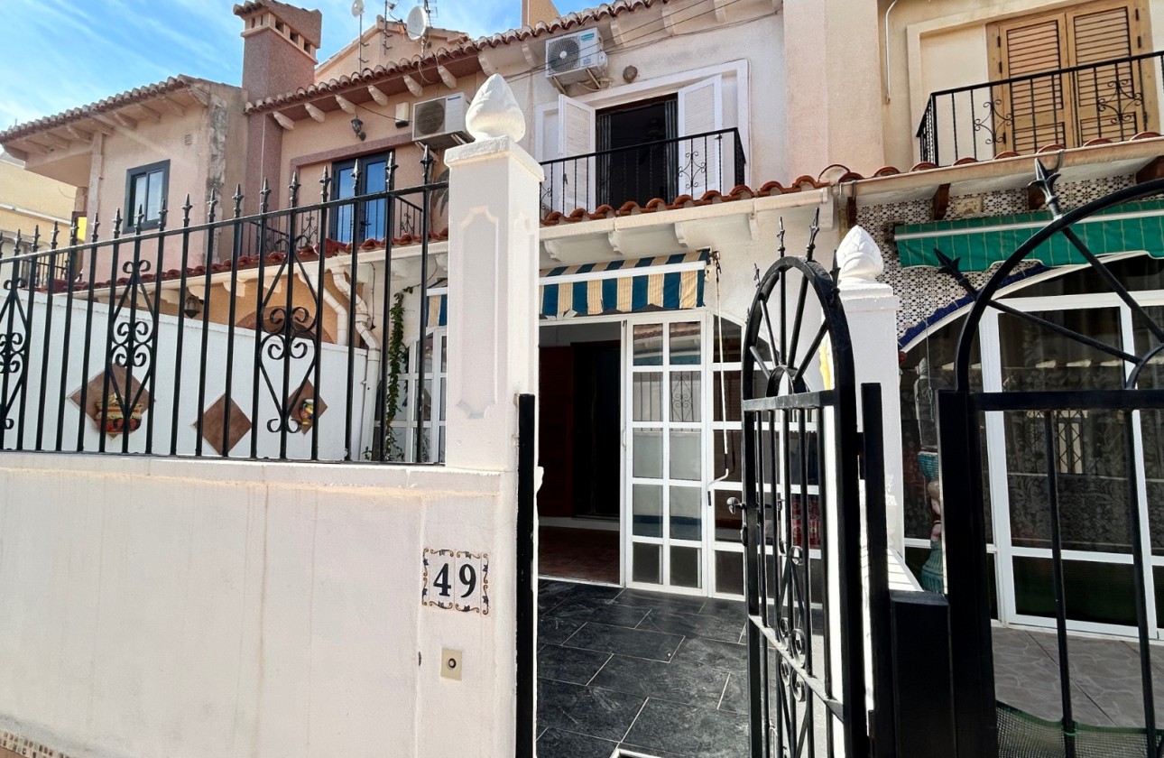 Resale - Villa - El Chaparral