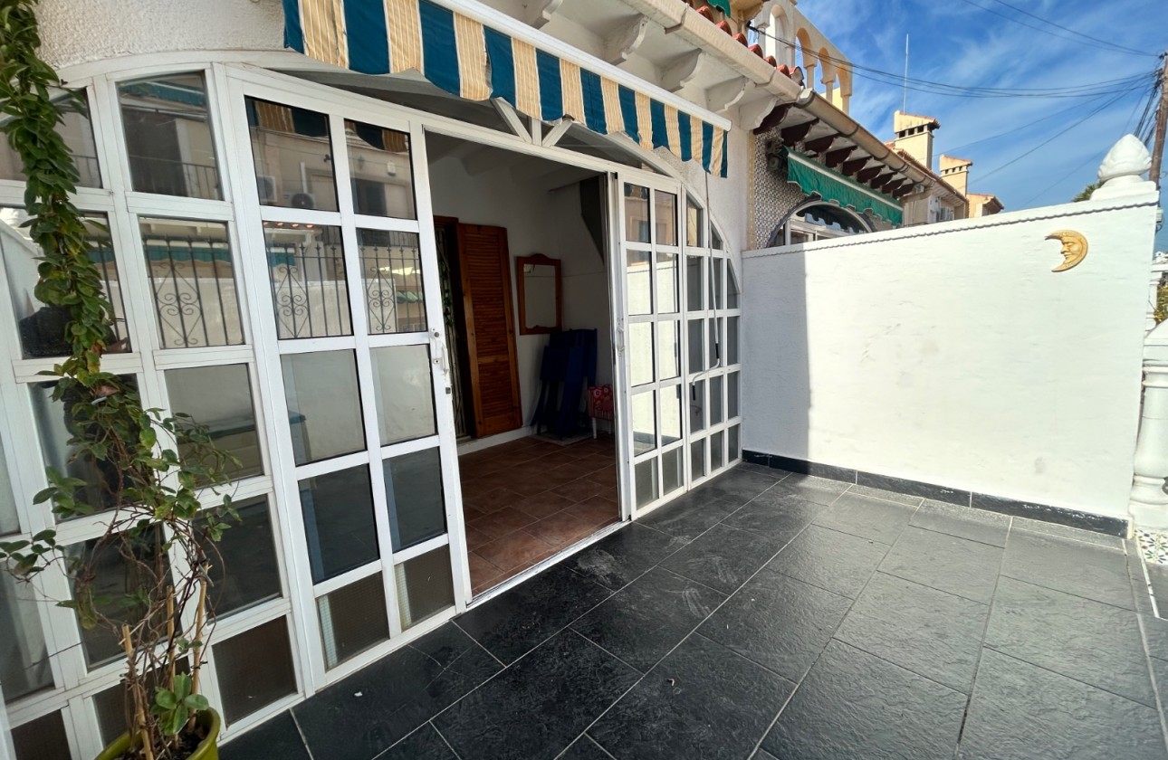 Resale - Villa - El Chaparral