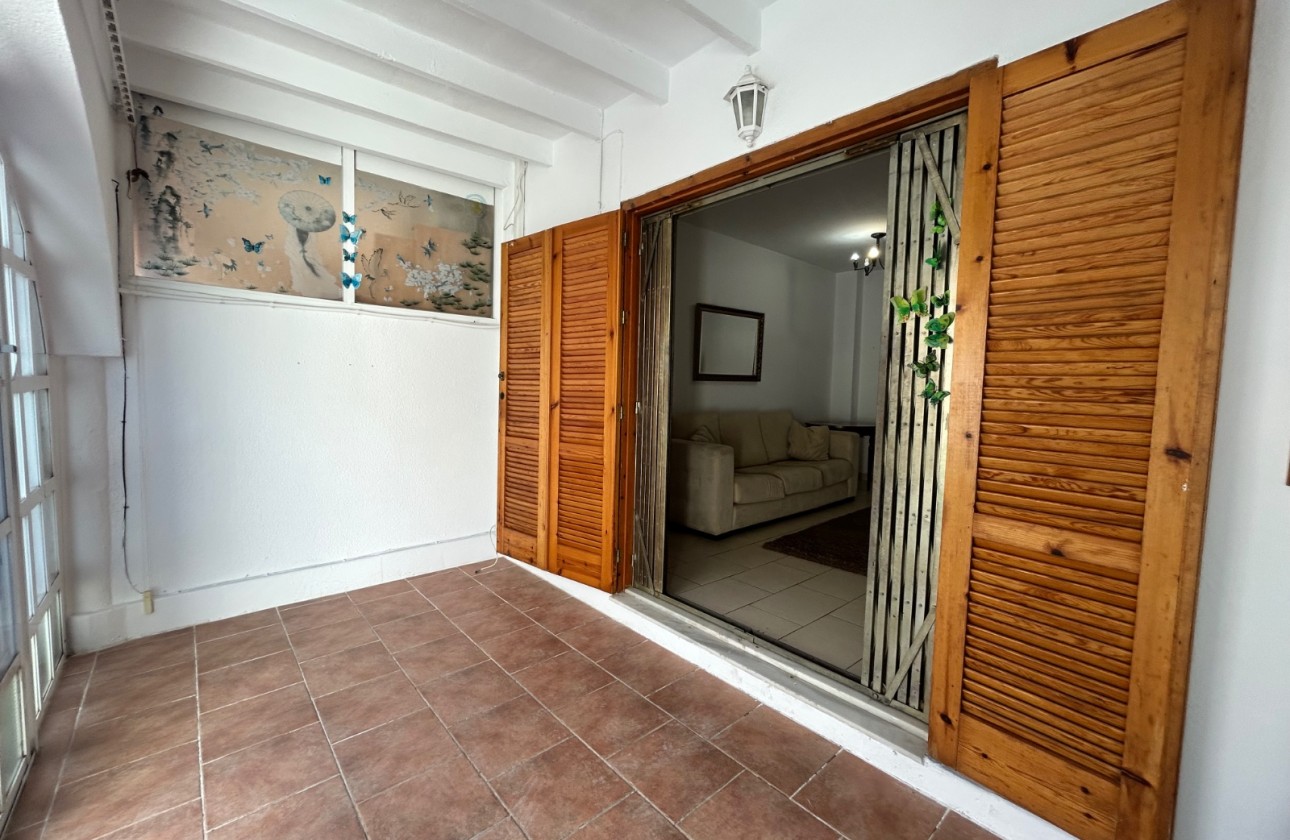 Resale - Villa - El Chaparral