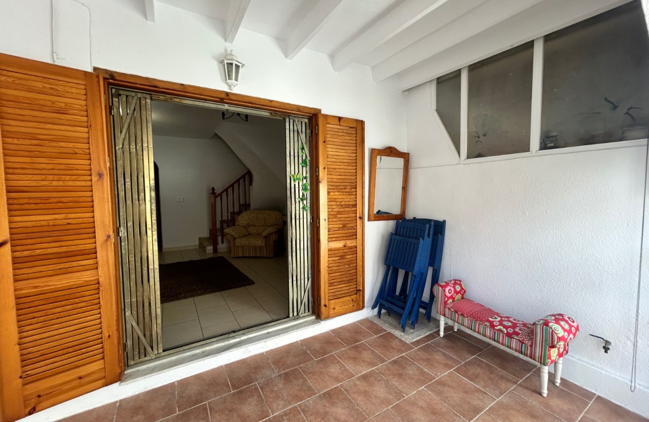 Resale - Villa - El Chaparral